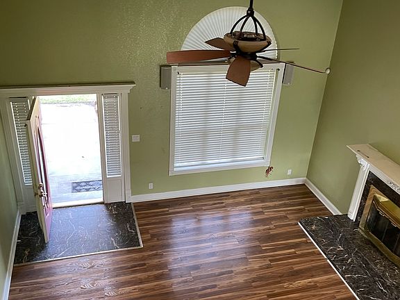 5th image of 7501 S Trenton Pl