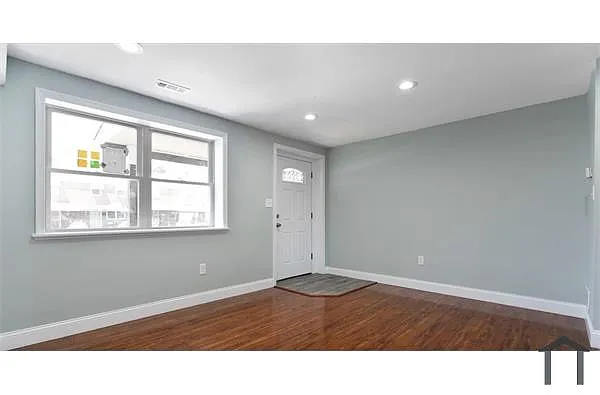 Building Photo - 4045 Saint Monica Dr