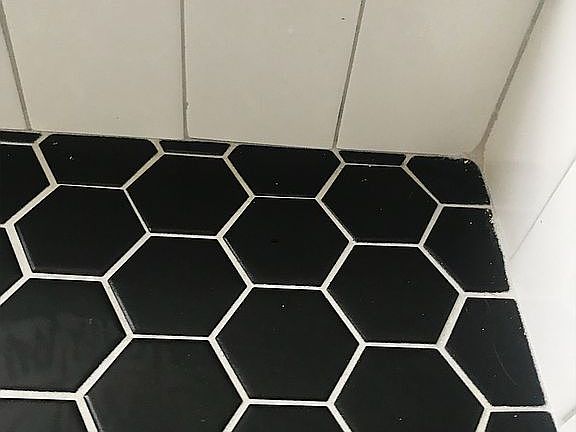 shower tile detail