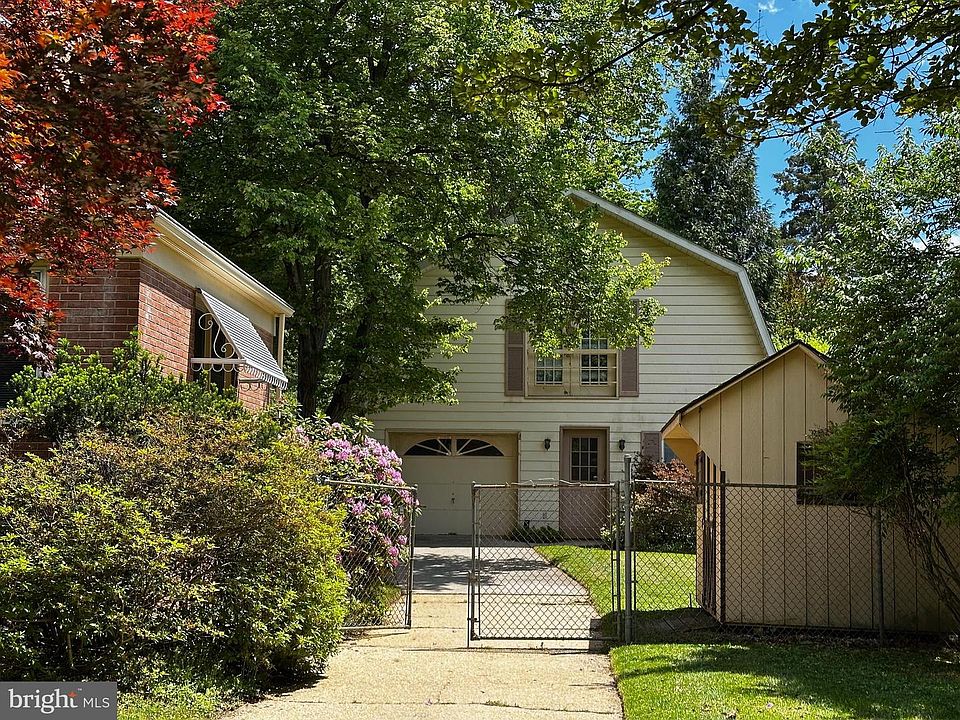 2nd image of 9903 Thornwood Rd