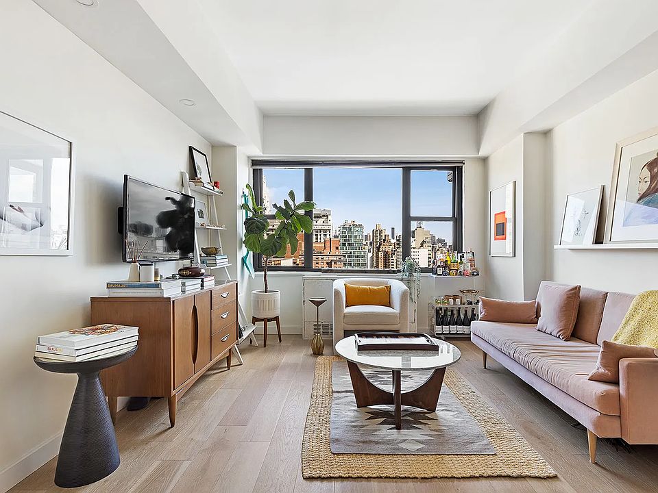 1st image of 115 E 9th St APT 18J