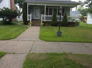 518 S 8th St #2, Escanaba, MI 49829