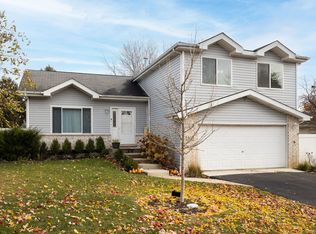 510 N Lockwood Dr, Lockport, IL 60441