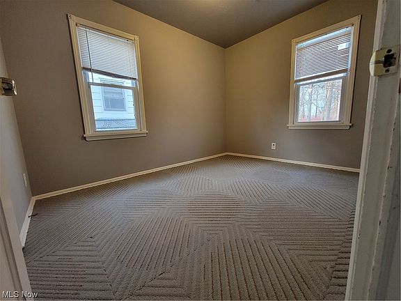 5th image of 13122 Liberty Ave