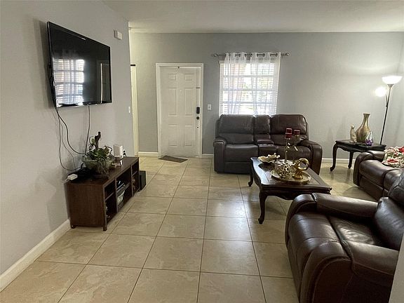 4th image of 2665 NE 4th Street #103