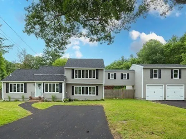 612 East St, Brockton, MA 02302