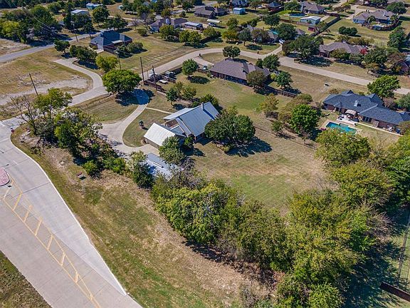 2nd image of 3899 Plainview Rd