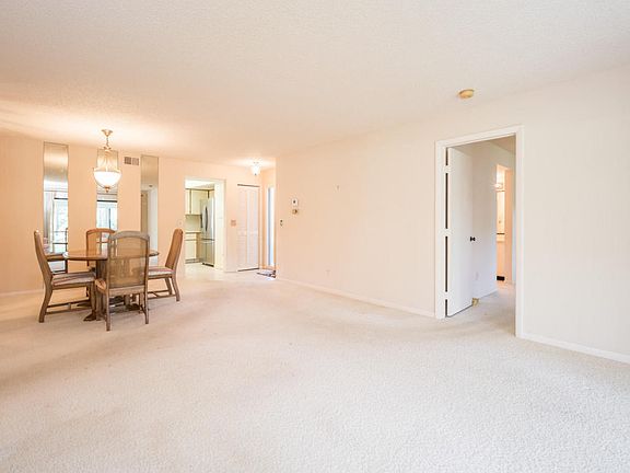 4th image of 1001 Wingfoot Dr APT D