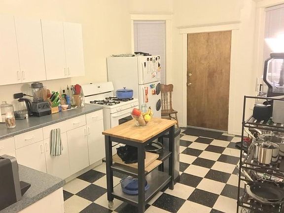 5th image of 4518 N Magnolia Ave