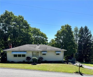 100 Locust St, Rural Valley, PA, 16249
