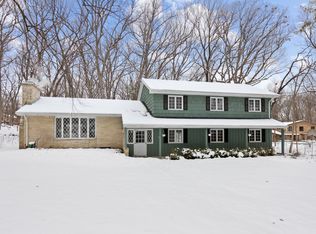 3N984 Wild Rose Rd, St Charles, IL 60174