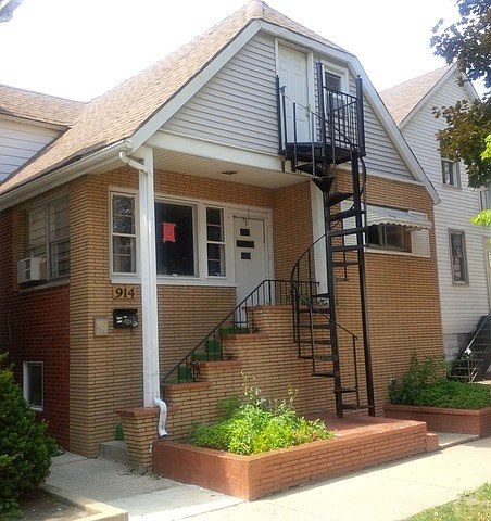 1st image of 914 N 24th Ave