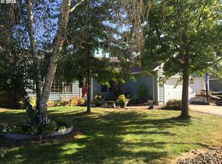835 Monroe St, Harrisburg, OR 97446