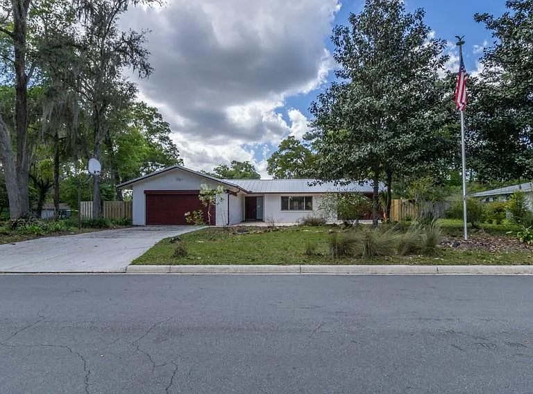 3426 NW 40th St — Photo 58