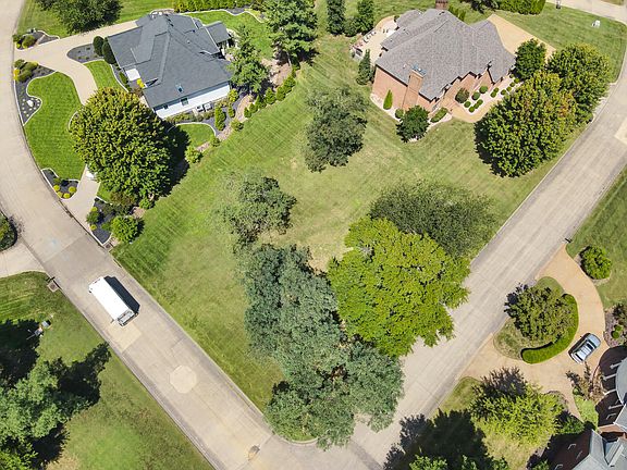 3rd image of 1201 Beresford Way