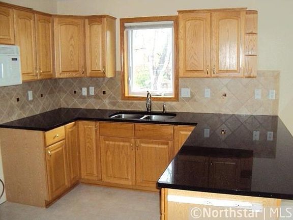 3rd image of 685 46 1/2 Ave NE