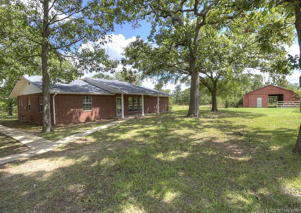 1st image of 18322 S Oakridge Way