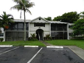 1st image of 903 NE 199th St APT 207