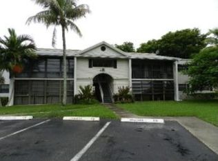 903 NE 199th St APT 207, Miami, FL 33179