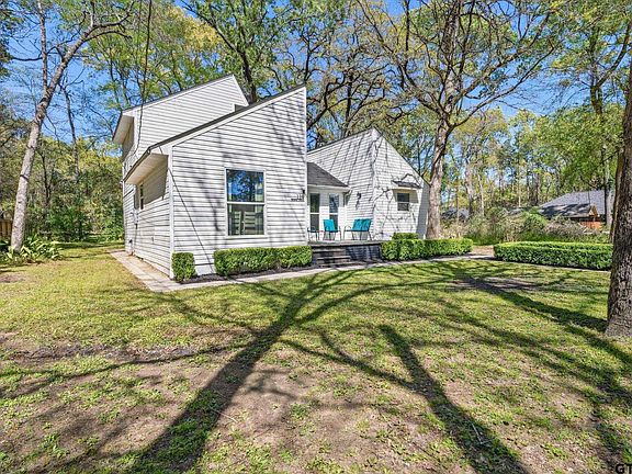 2nd image of 194 Debra Dr