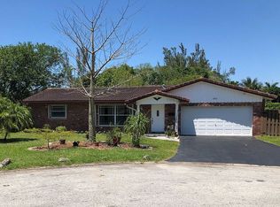 10135 NW 43rd St, Coral Springs, FL 33065