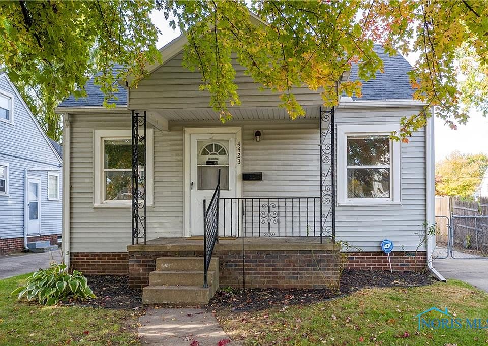 1st image of 4423 Bellevista Dr