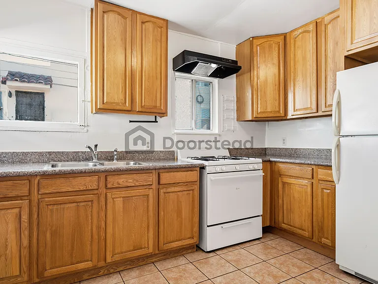 4339 Adeline St #A — Photo 14