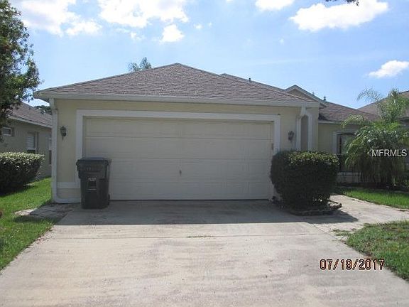 2nd image of 14920 Hidden Oaks Cir