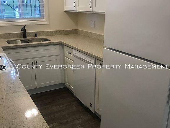 4th image of 511 M St NE APT 101