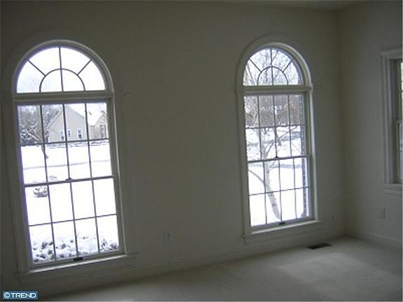 4th image of 109 Sassafras Dr