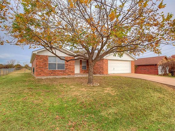 3rd image of 4029 Country Meadows Cir