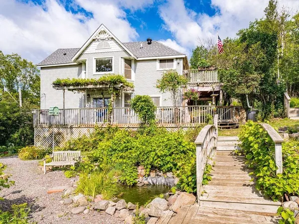 422 N 19th Ave W, Duluth, MN 55806