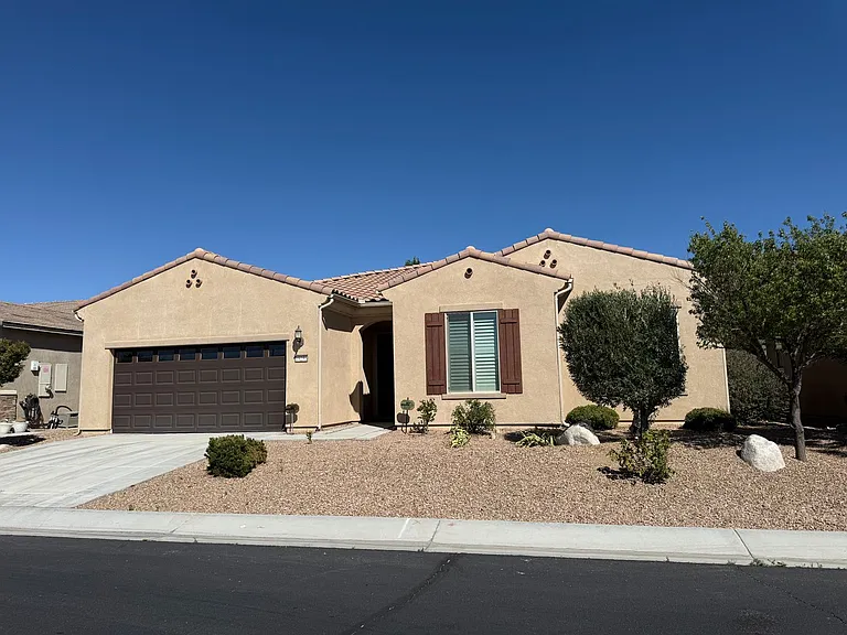 19255 Castana St — Photo 1