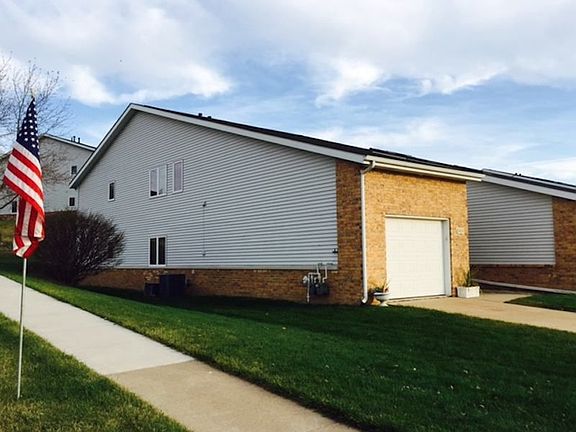 3rd image of 2272 Pasadena Dr Unit 2