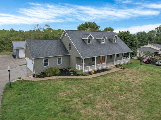 2131 Rainbow Dr NE, Lancaster, OH 43130