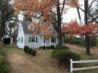 2426 Sharon Rd NE, Roanoke, VA 24012