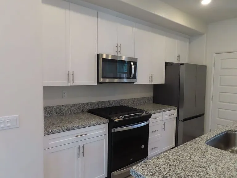 40585 Melrose Dr — Photo 11