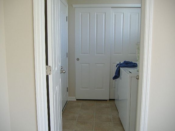 5th image of 4369 Club Trail Ln