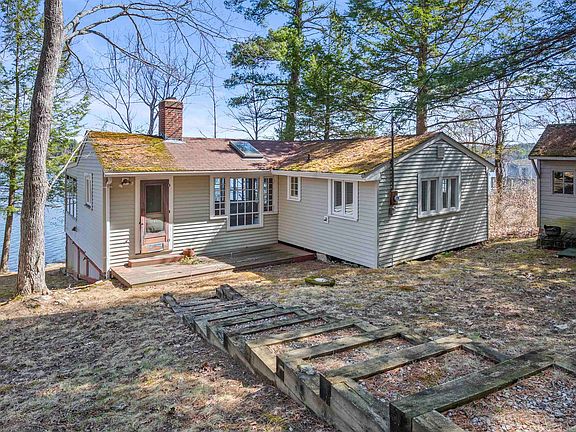 4th image of 158 Lynn Grove Road