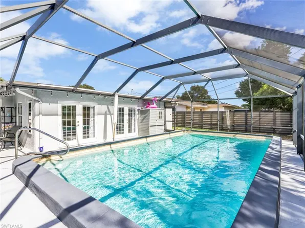 2142 Crystal DR, FORT MYERS, FL 33907