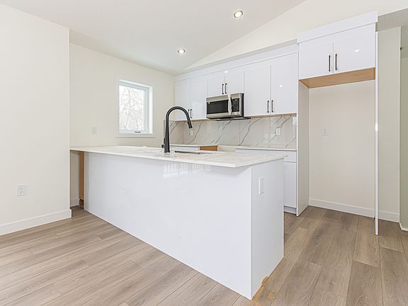 3rd image of 15103 96th Ave NW #5