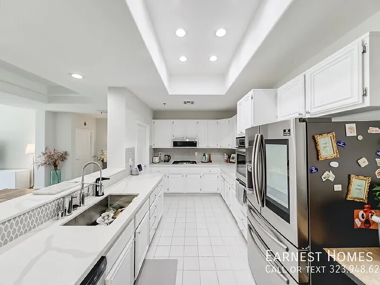 4348 Mammoth Ave #303 — Photo 7