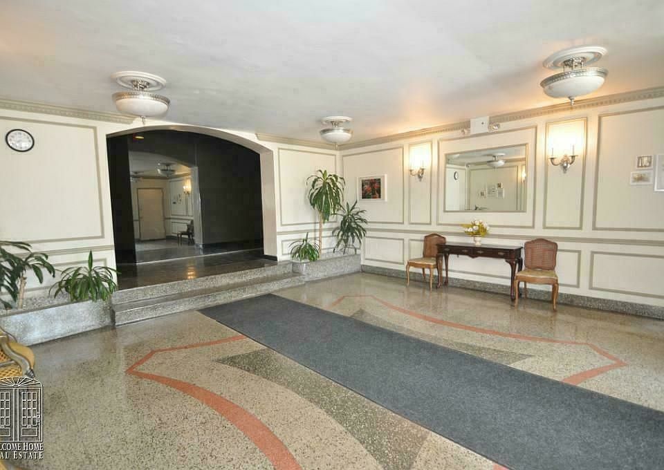 1st image of 4821 40th St APT 5F