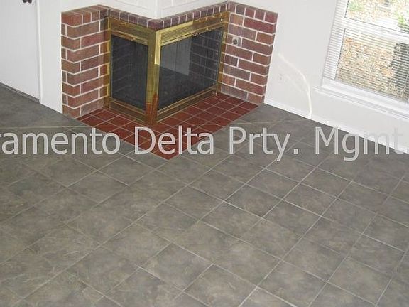 3rd image of 337 Bridge Pl