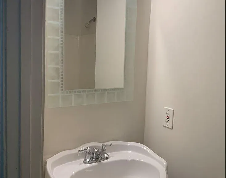 657 Home Ave SE — Photo 7