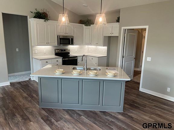 2nd image of 4303 Chennault St