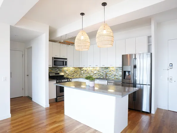 122 West Street PHF image 3 of 19