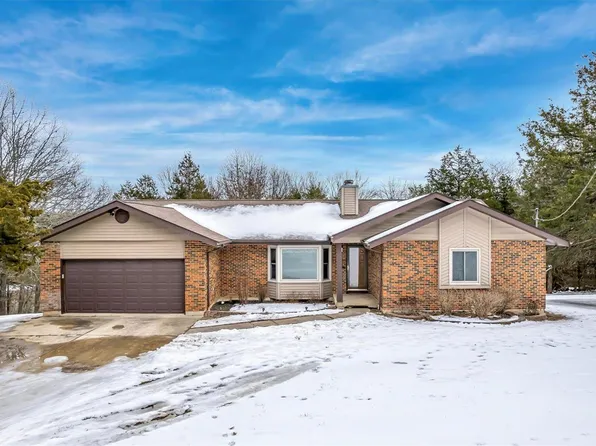 8678 Spring Holw, Dittmer, MO 63023