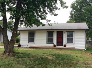 921 S Poplar St, Newton, KS 67114