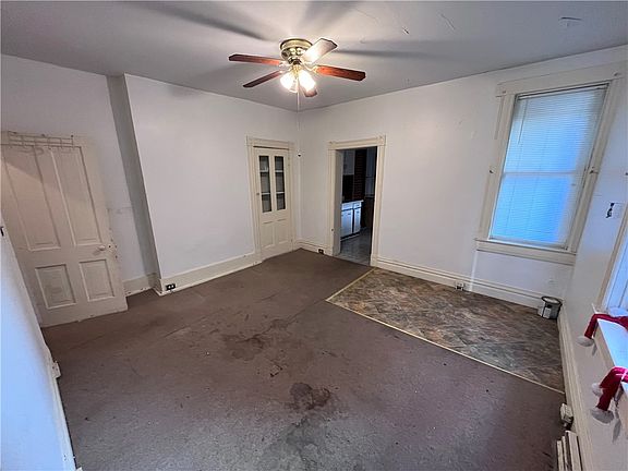 5th image of 126-128 Ferry St